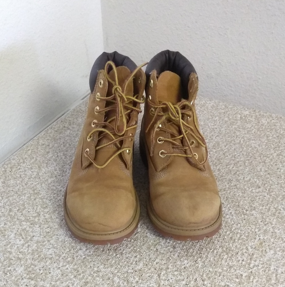 Timberland Kids Leather Trim Ankle Boots.